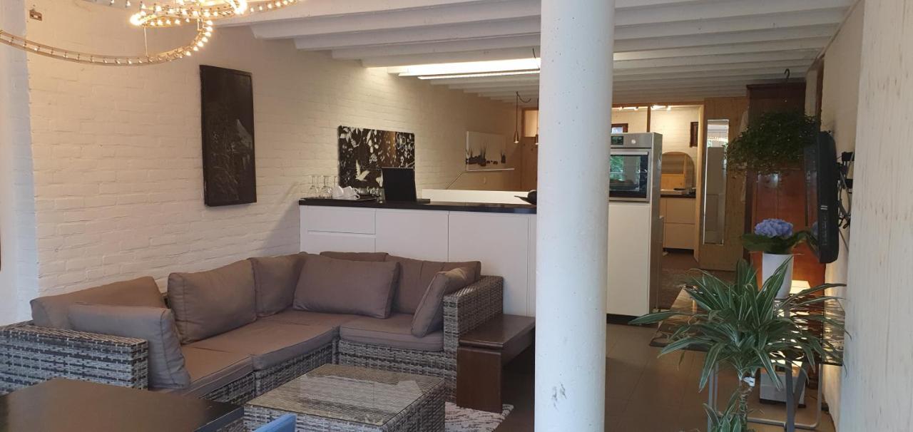 Appartement Waar Maas & Waal..... à Woudrichem Extérieur photo